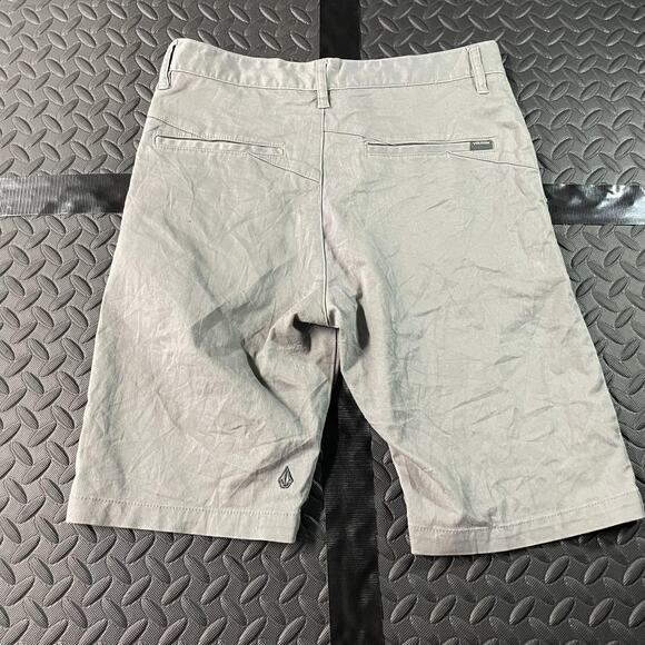 Volcom Shorts Mens 30 Gray Chino Walk Casual Pockets Logo Stone Skate Surf - Picture 6 of 6